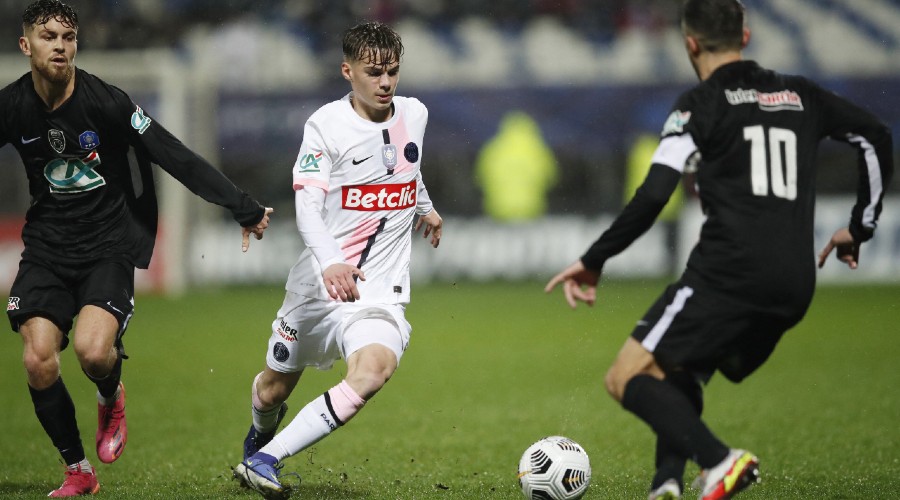 Un jeune veut quitter le club