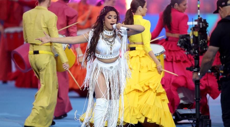 Van Basten détruit Camila Cabello