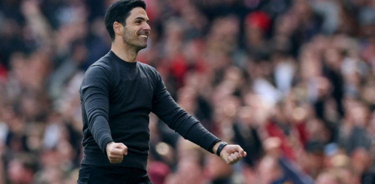 Arsenal : Marchinhos a signé