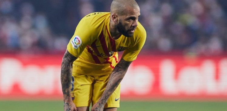 Barcelone décide de signer Alves !