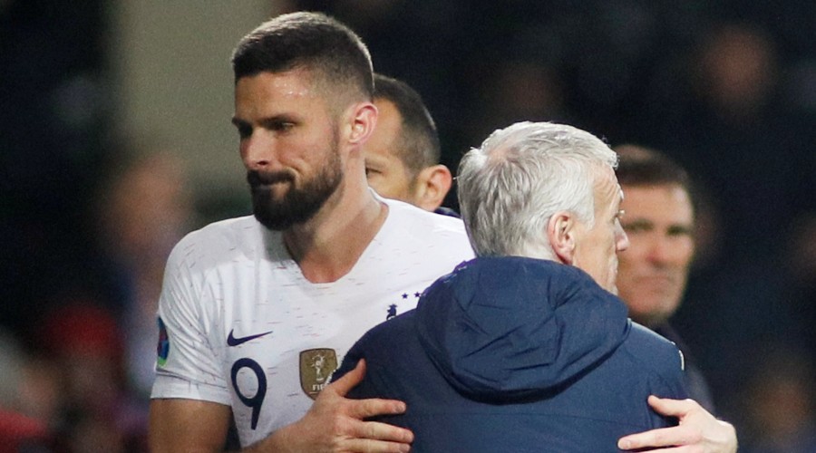 Giroud, un message fort à Deschamps