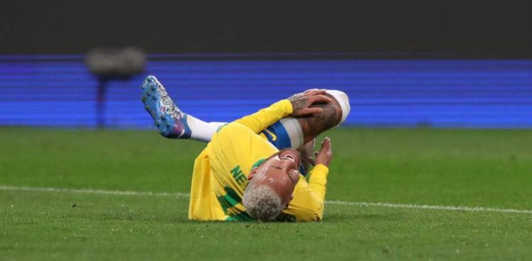 Photos de la nouvelle blessure de Neymar