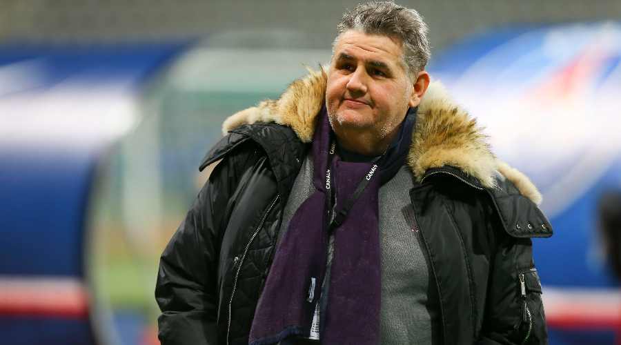 Pierre Ménès se complique