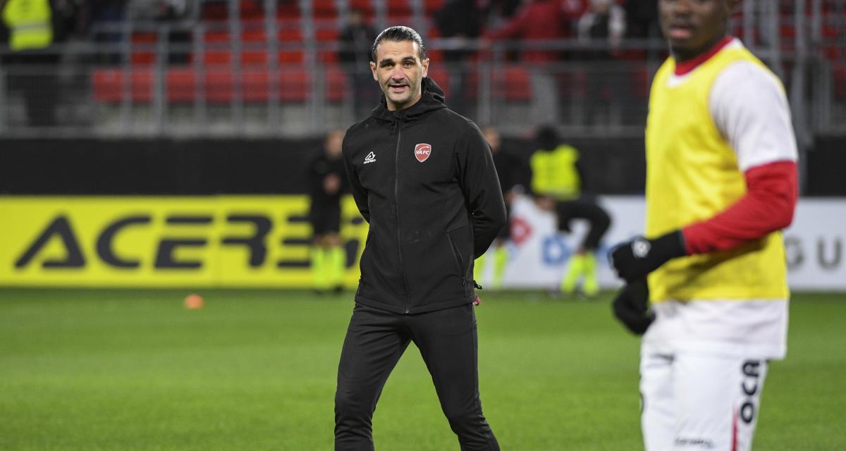 Valenciennes : Nouvel entraîneur célèbre !  (Officiel)
