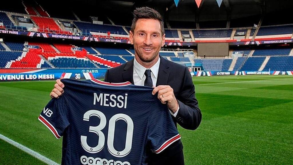 Pourquoi Messi ne porte pas le 10 ?