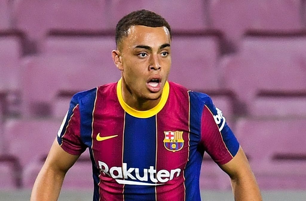 Comment travailler au FC Barcelone ?