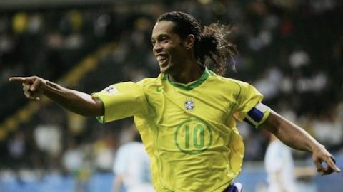 Pourquoi Ronaldinho a quitté le Barça ?