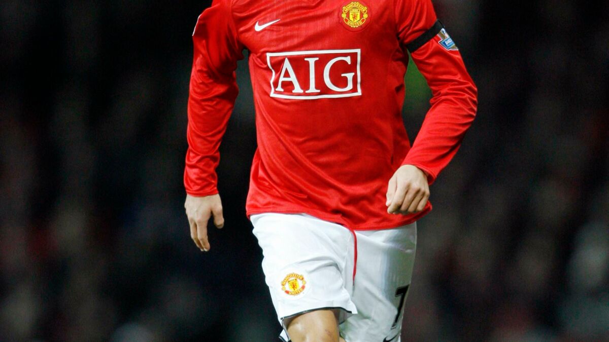 Où a signé Ronaldo ?