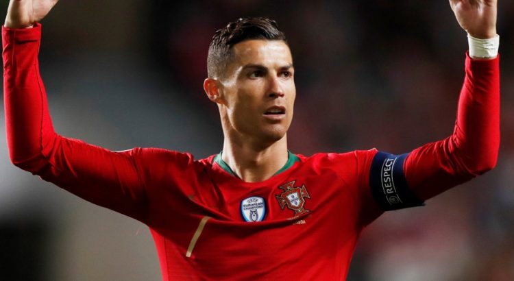 Est-ce que Ronaldo est au Portugal ?