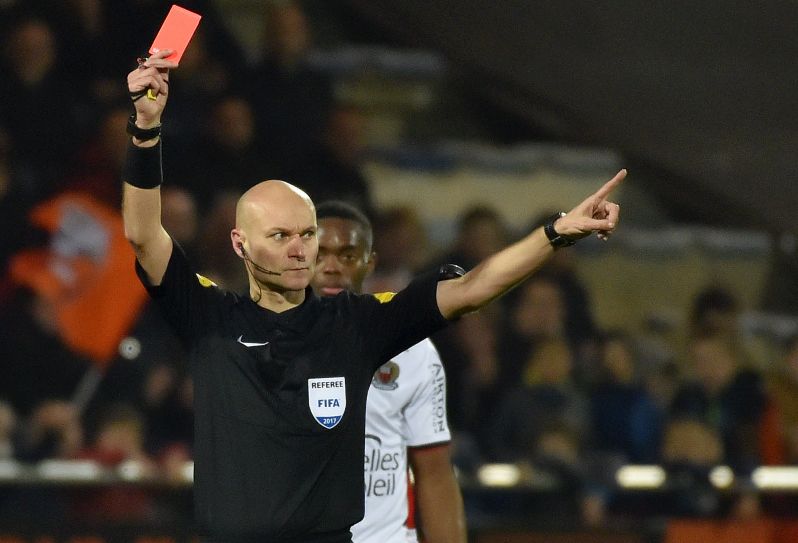 Comment est payé un arbitre ?