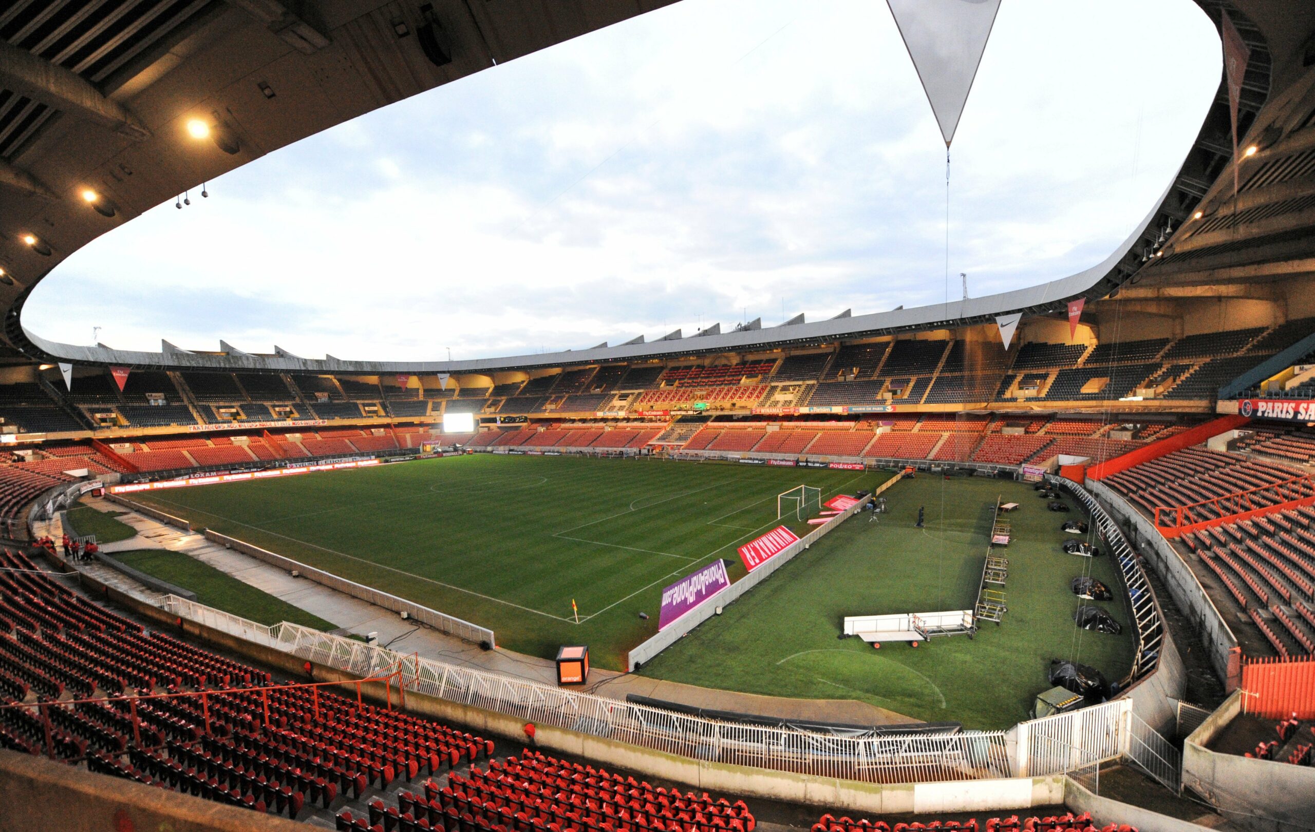 Quel stade à la plus grande capacité ?