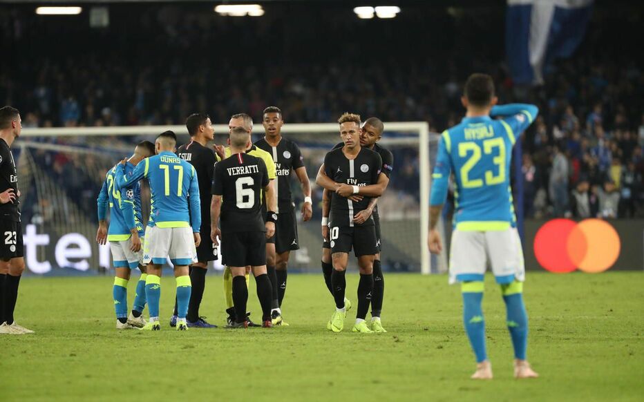 Quand siffle hors-jeu ?