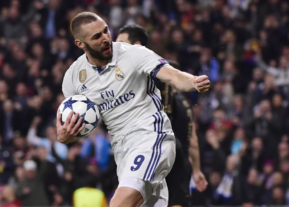 Quel joueur a marqué le plus de but de la tête ?