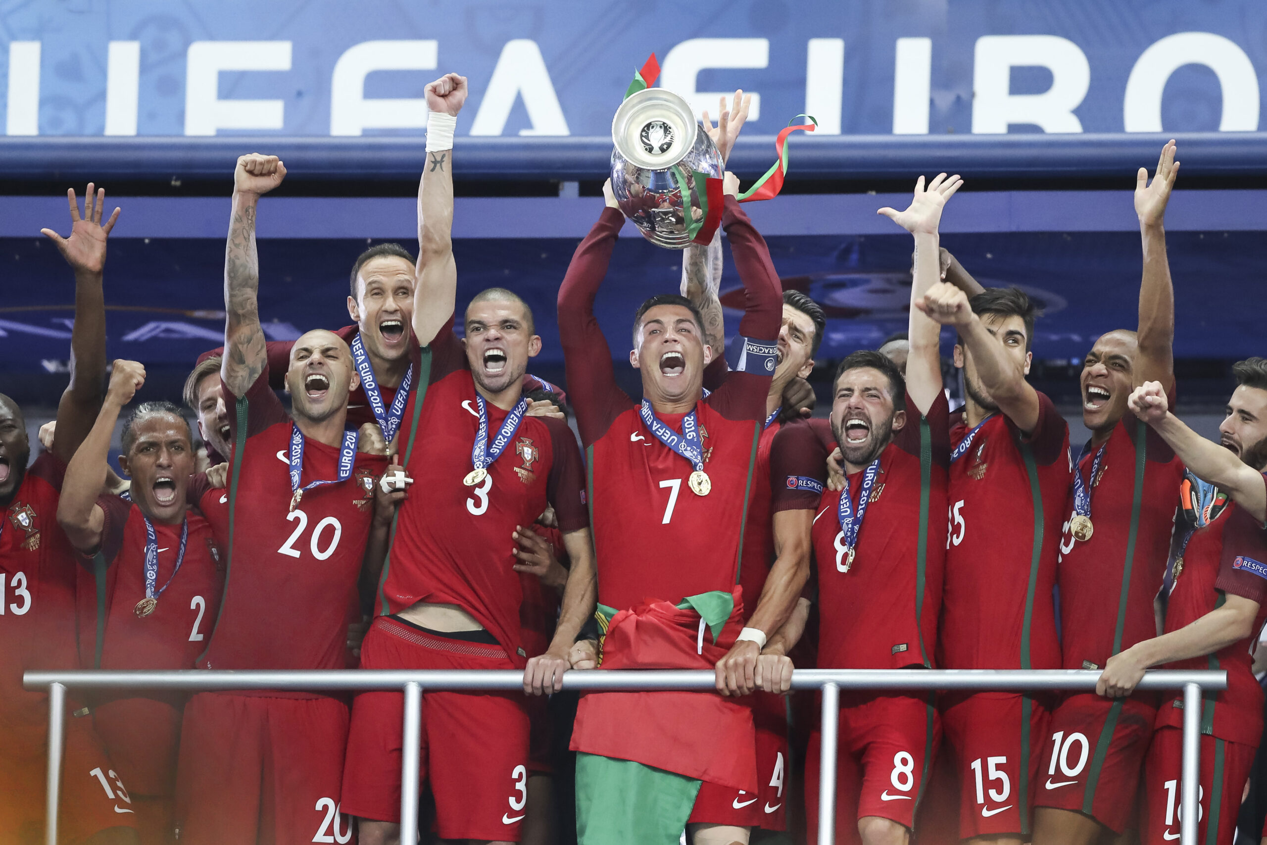 Quel pays organisera l’Euro 2016 de football ?