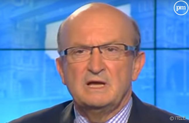 Qui commente le foot sur la 1 ?