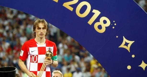 Qui est le meilleur joueur du monde de foot de tous les temps ?