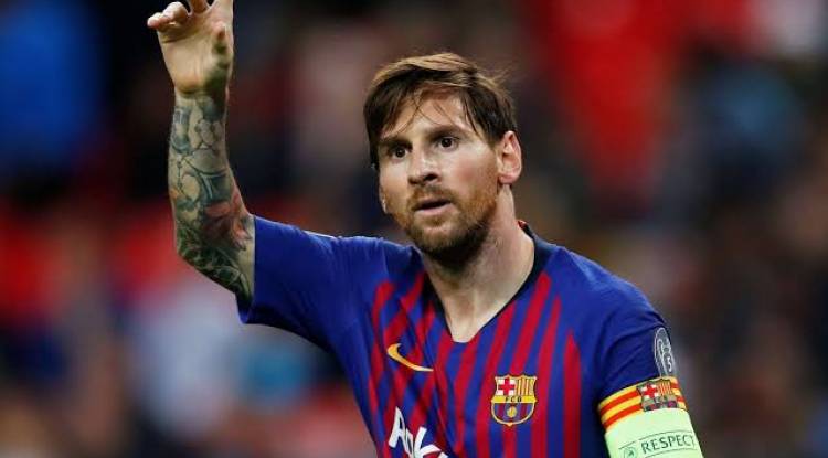 Qui est le dieu du football ?