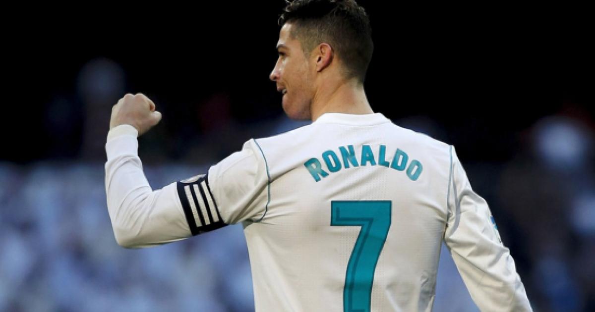 Qui porte le numéro 18 du Real Madrid ?