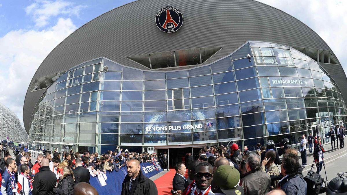 Quels sont les chants des supporters parisiens ?