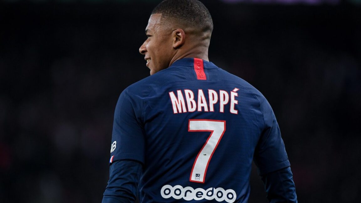Est-ce que mbappe parle arabe ?