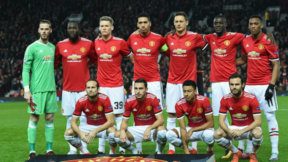 ¿Cómo se llaman los delanteros del Manchester United?