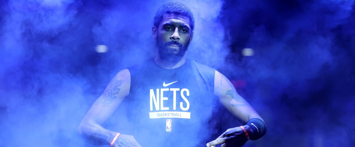 Cinq matchs de suspension, Irving s’excuse enfin