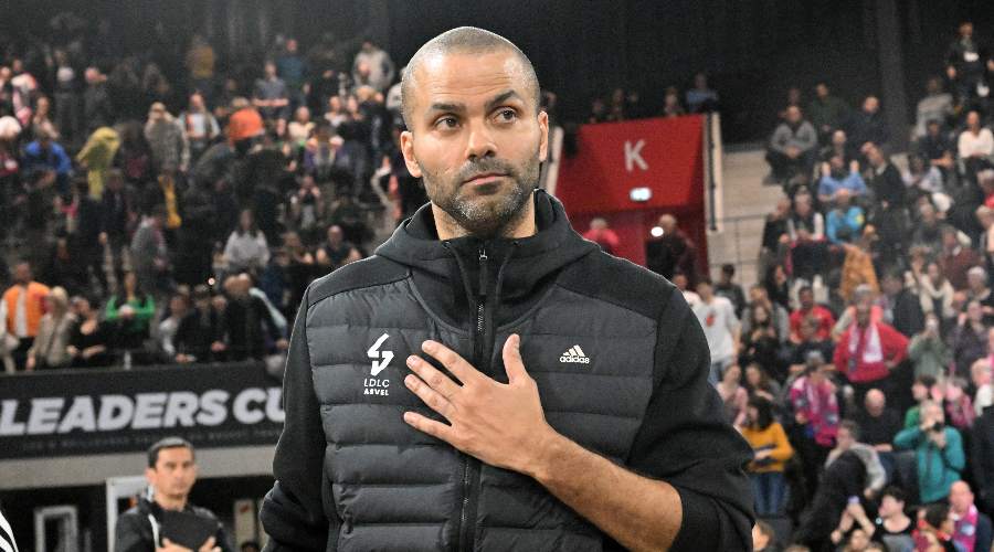 Tony Parker, Marshals viennent confisquer des meubles