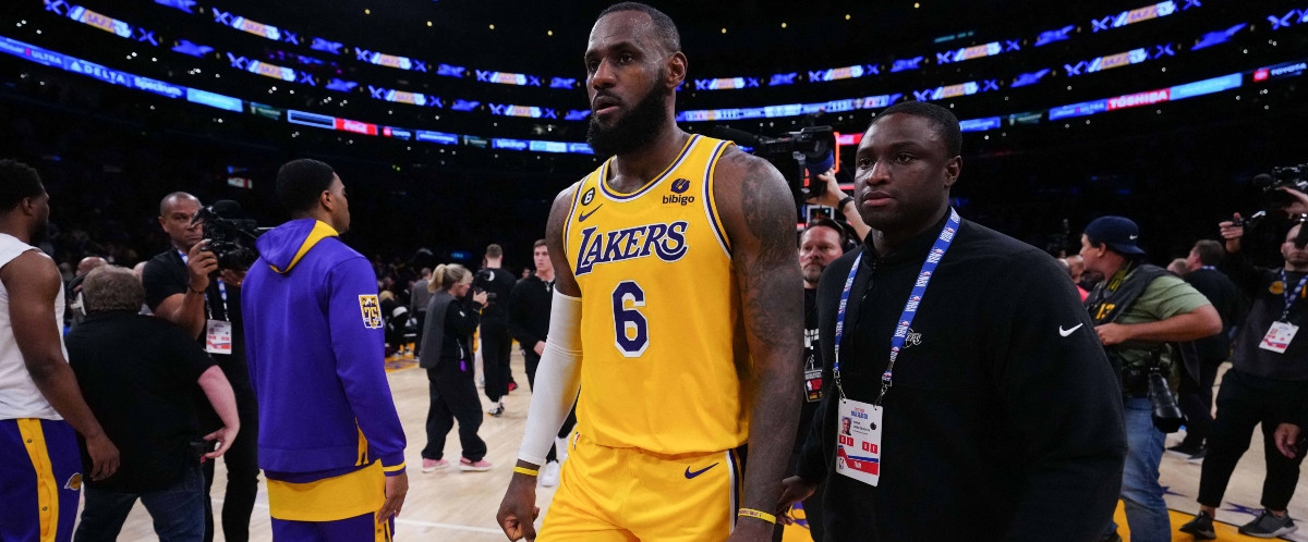 Fin des applaudissements pour “King James” ?