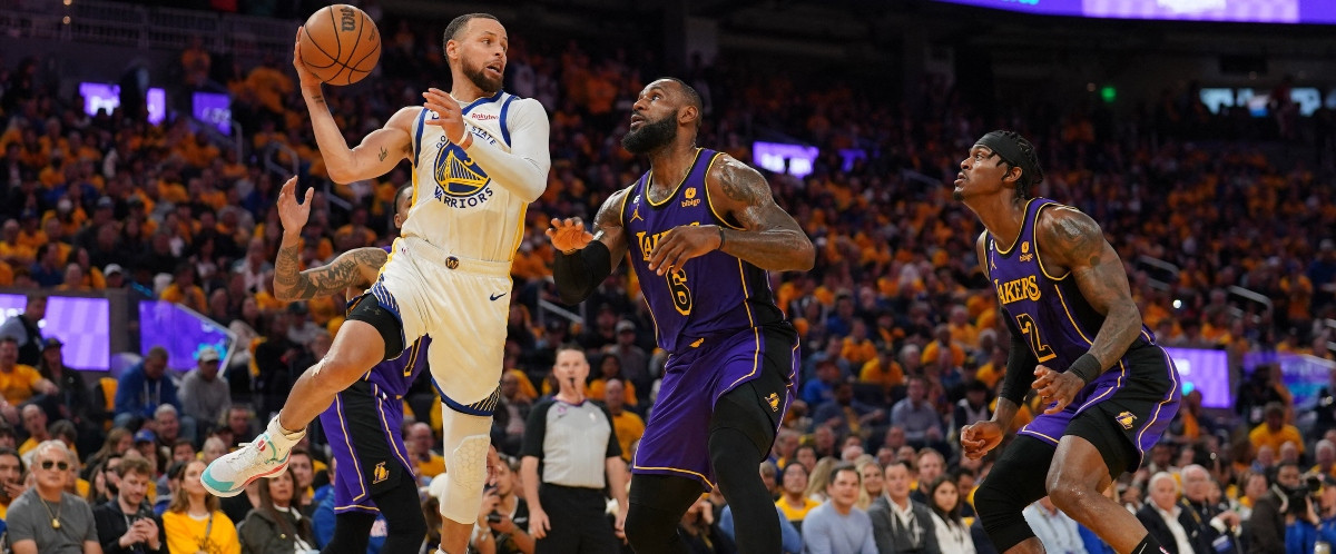 Les guerriers répondent aux Lakers