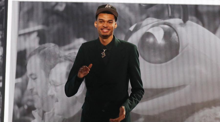 Macron et Mbappe vibrent sur ‘Wimby’