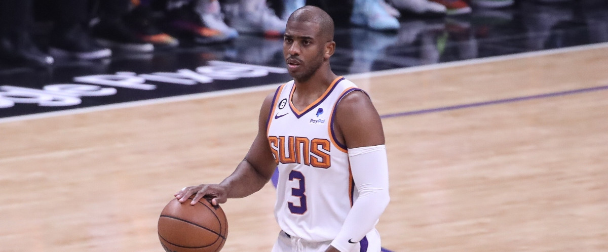 Paul rejoint enfin les Warriors